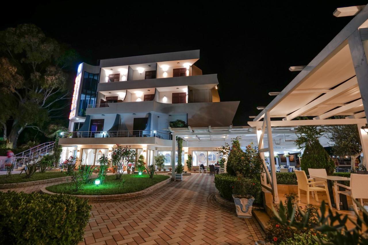 Grand Hotel Aita Radhimë Exteriér fotografie