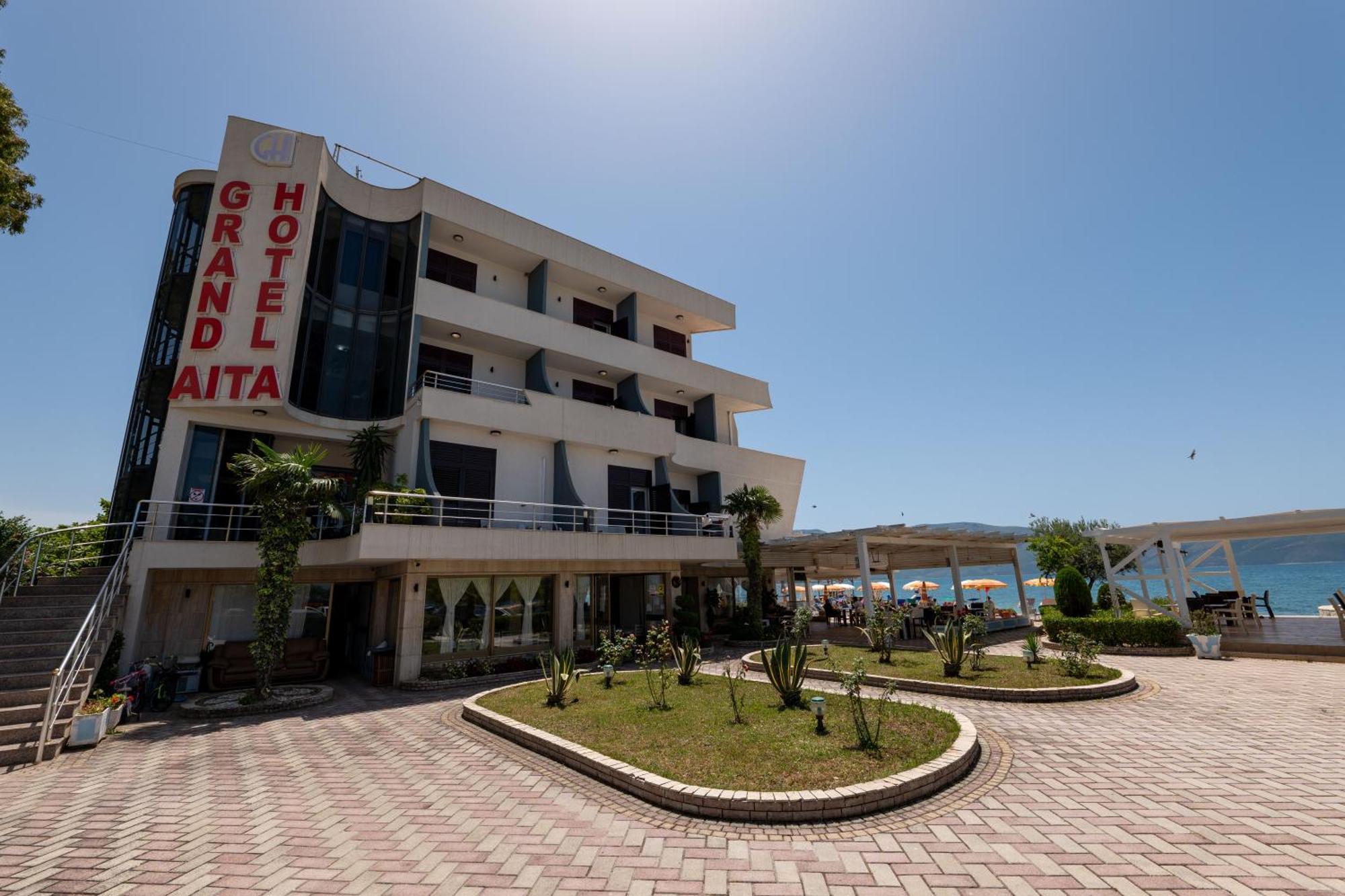 Grand Hotel Aita Radhimë Exteriér fotografie